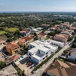 Stylish Res Del Golfodiorosei 1 Bedapt B5 Persons דירה אורוסיי