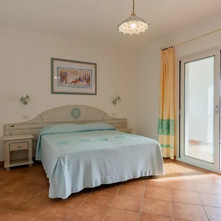 Stylish Res Del Golfodiorosei 1 Bedapt B5 Persons Lägenhet Orosei