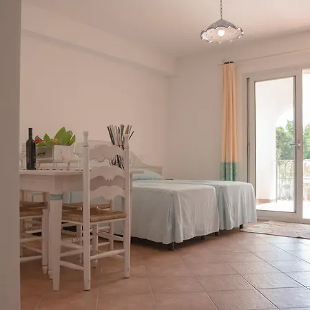 Stylish Res Del Golfodiorosei 1 Bedapt B5 Persons Appartement