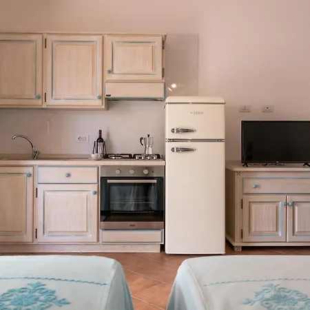 Stylish Res Del Golfodiorosei 1 Bedapt B5 Persons Appartement *